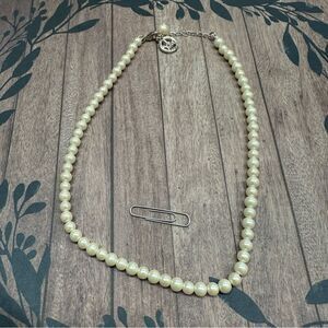Crown Trifari Pearl Necklace B6‎